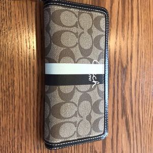 Coach Checkbook Wallet